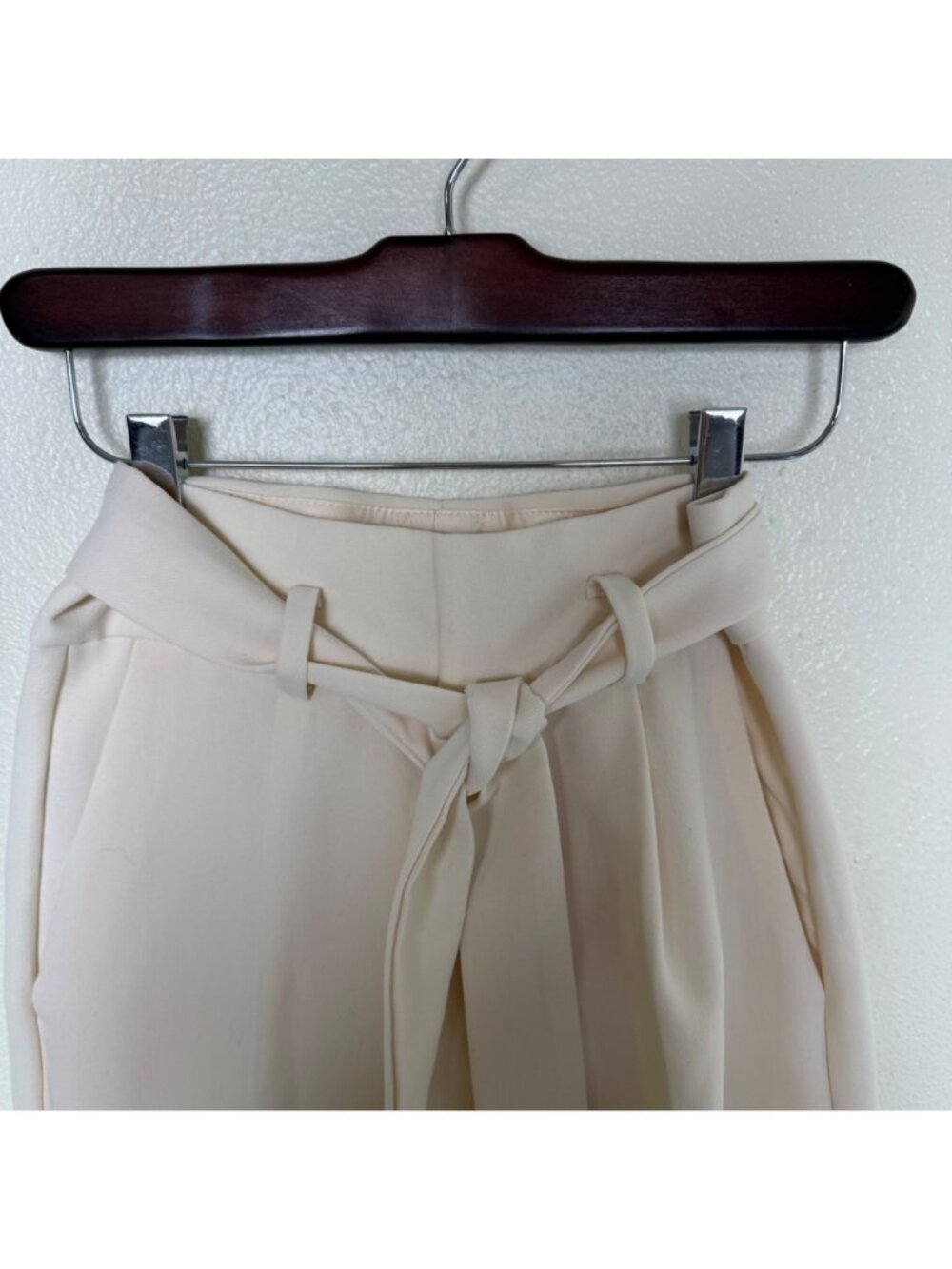 MNG Hight Waisted Belted Boyfriend Pants Ivory Sz 2 - Picture 2 of 5